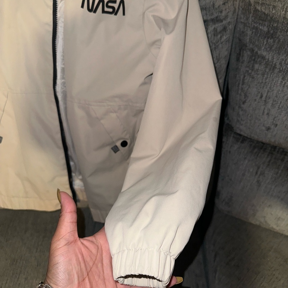 NASA Windbreaker jacket - Picture 4 of 7